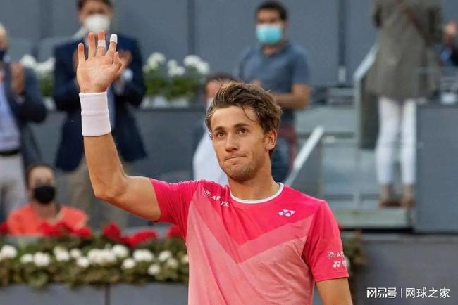 担任青少年 担任青少年